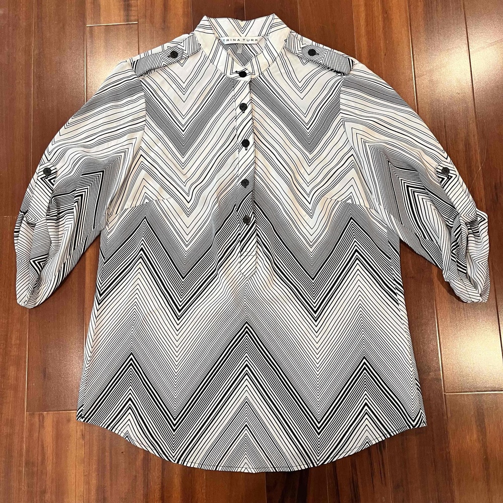 Trina Turk Black White Silk Blouse Top Chevron Button 3/4 Long‎ Sleeve Sz XS